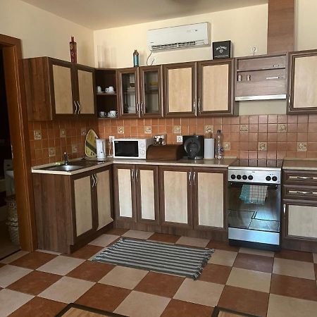 Arnyas Residence Apartman Pětikostelí Exteriér fotografie